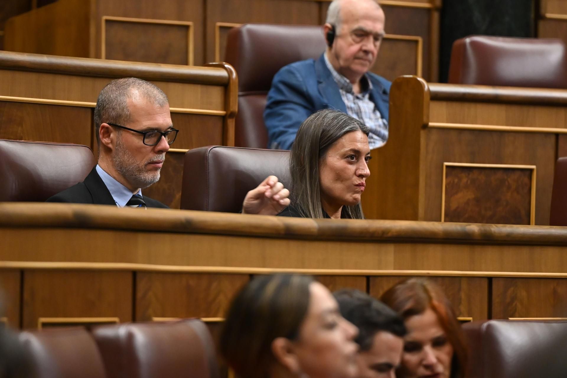 La diputada de JxCat, Míriam Nogueras i Josep Maria Cruset en el ple del Congrés La diputada e JxCat, Míriam Nogueras i Josep Maria Cruset al Ple del Congrés