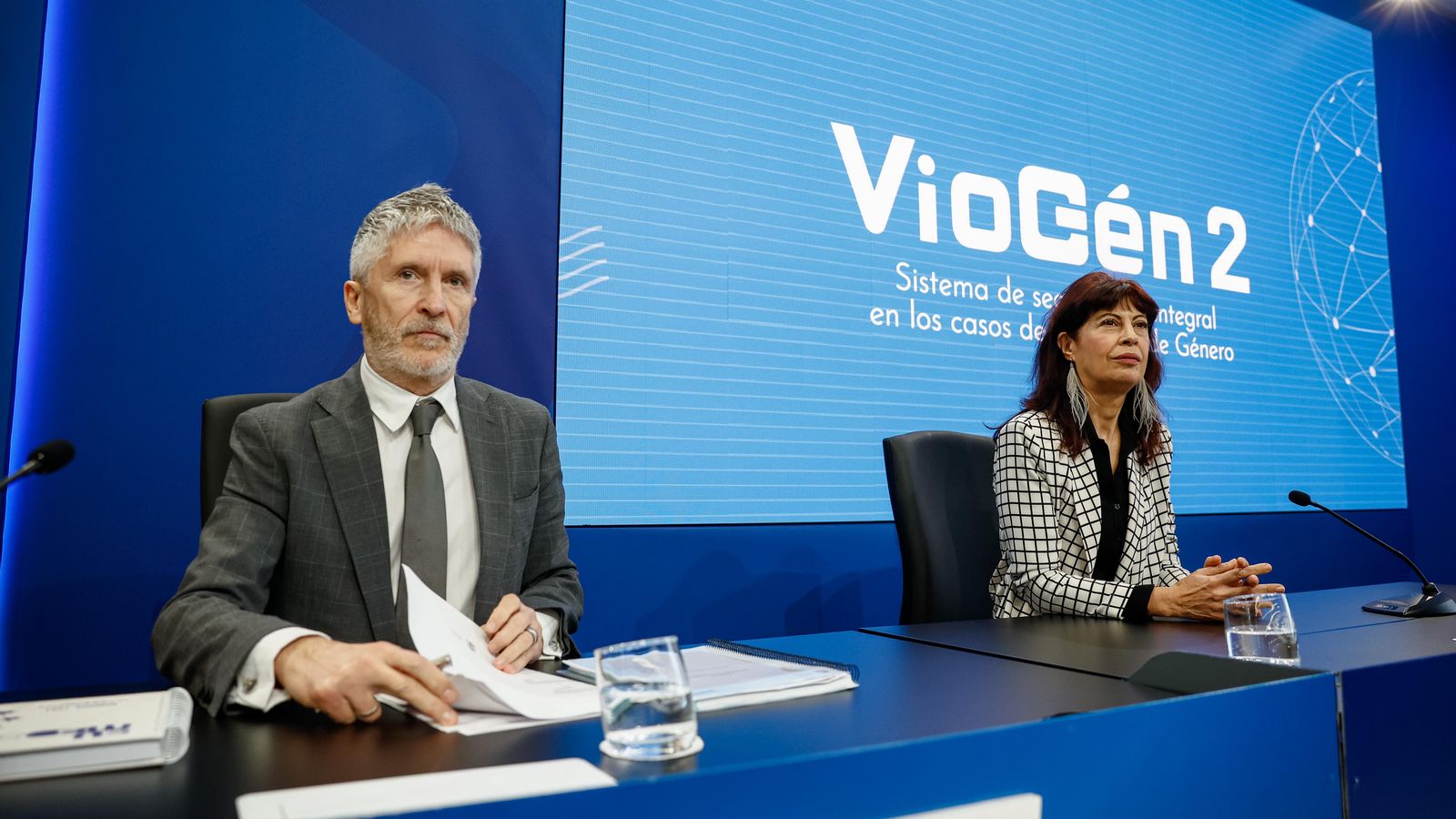 El ministre de l'Interior, Fernando Grande-Marlaska, i la ministra d'Igualtat, Ana Redondo, en la presentació de VioGén 2