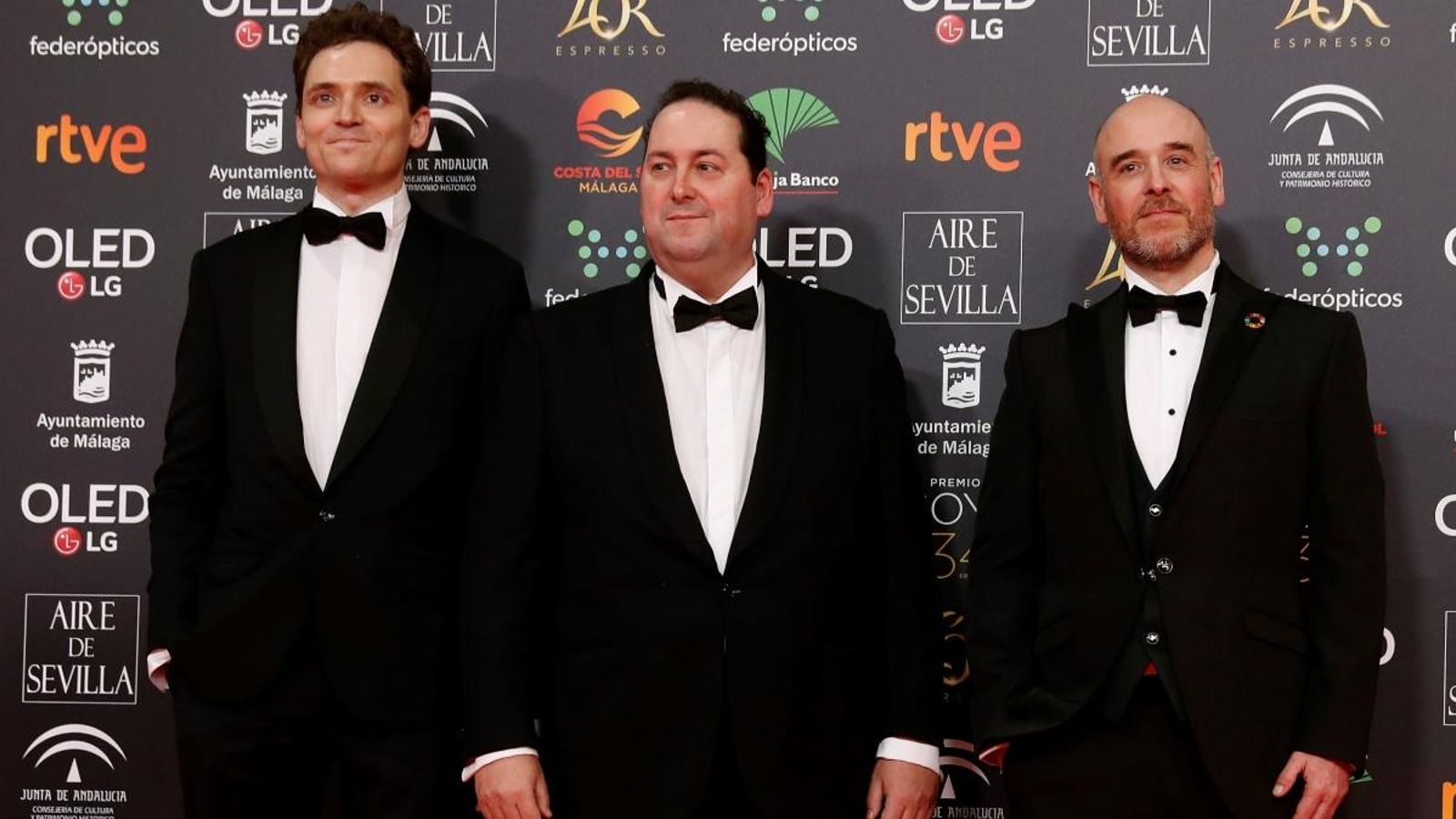 Integrants de l'equip de la pel·lícula d'animació 'Buñuel, en el laberinto de las tortugas' a l'arribada de l'entrega dels premis Goya 2020