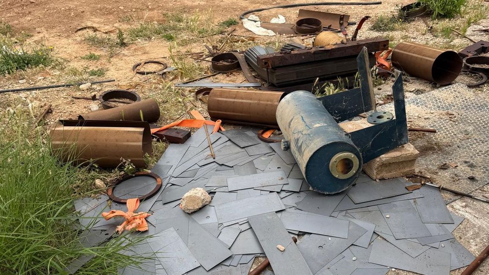 Destrosses en pous de reg afectats pels robatoris