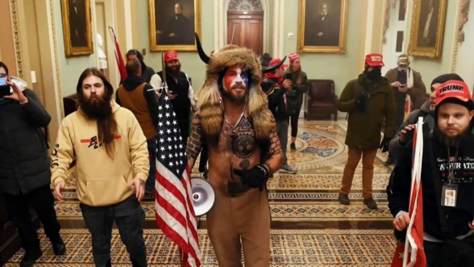 VÍDEO | Els perfils dels assaltants al Capitoli