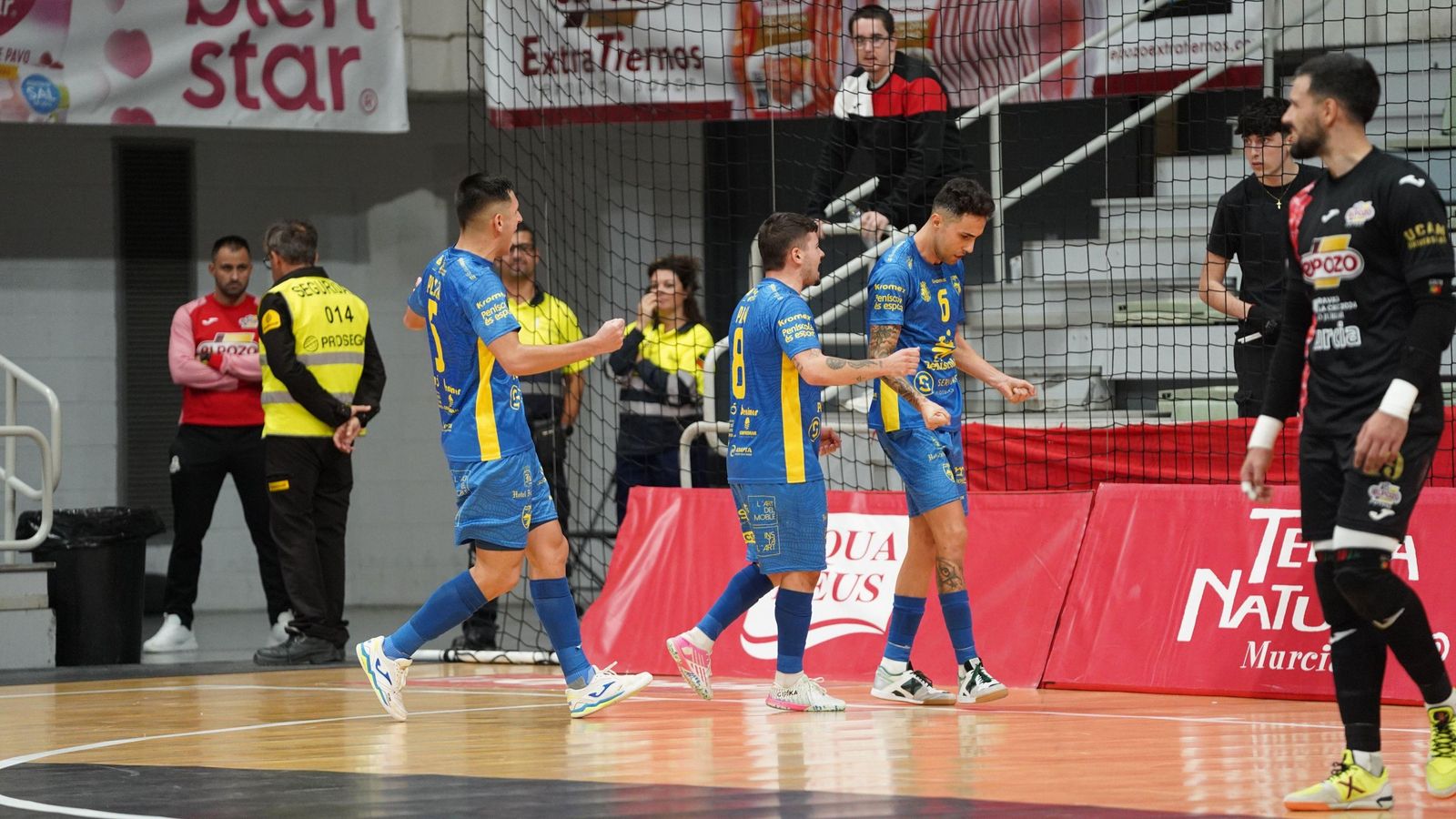 Aicardo celebra el gol de l'empat