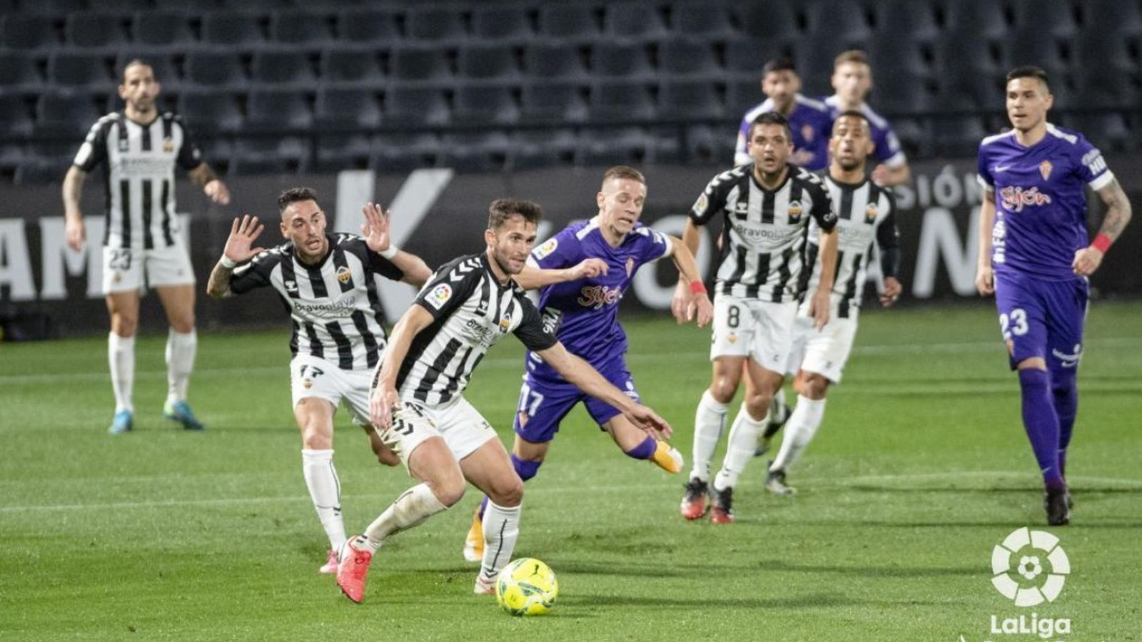 Acció en l'últim partit del Castelló davant l'Sporting