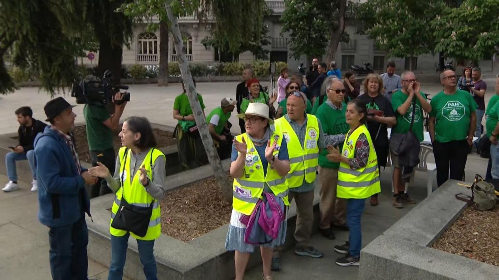 Els col·lectius socials celebren la llei d'habitatge però alerten que li falten coses per millorar