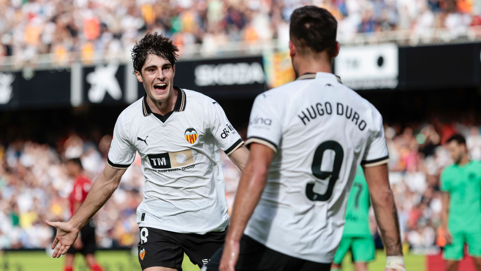 Javi Guerra després de marcar contra l'Atlètic de Madrid