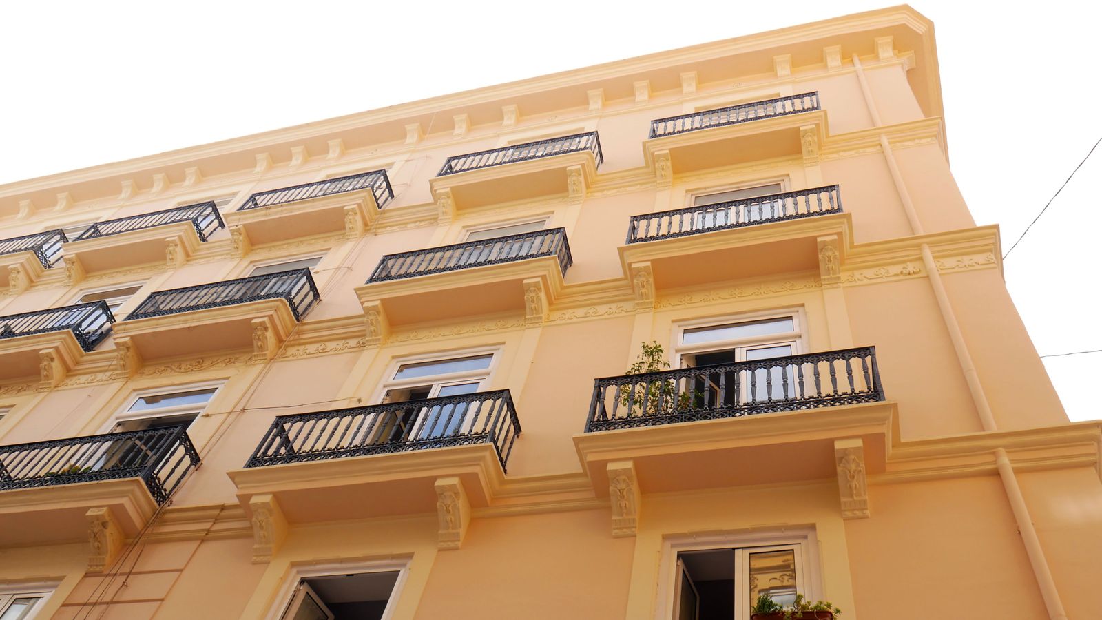 Un bloc de vivendes de València, en una imatge d'arxiu