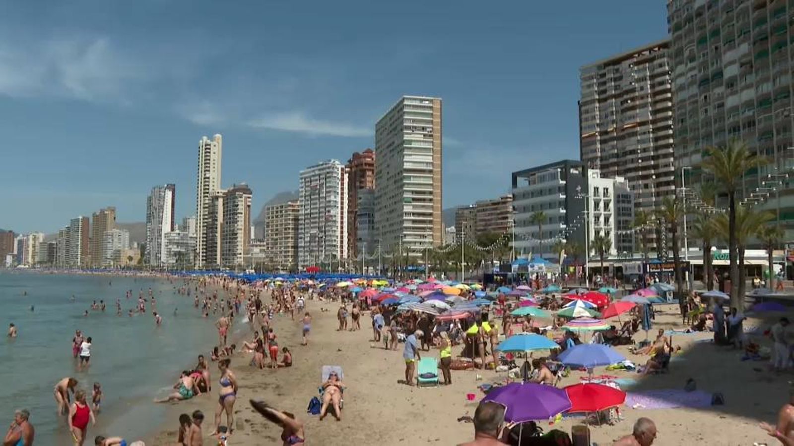 En moltes localitats el servei de socorrisme a les platges no comença fins al 15 de juny