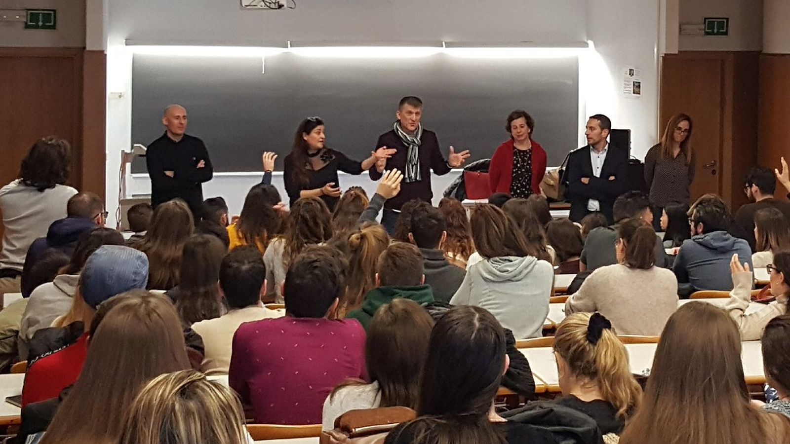 Reunió en què s'ha informat l'alumnat sobre la tramitació de l'expedient disciplinari