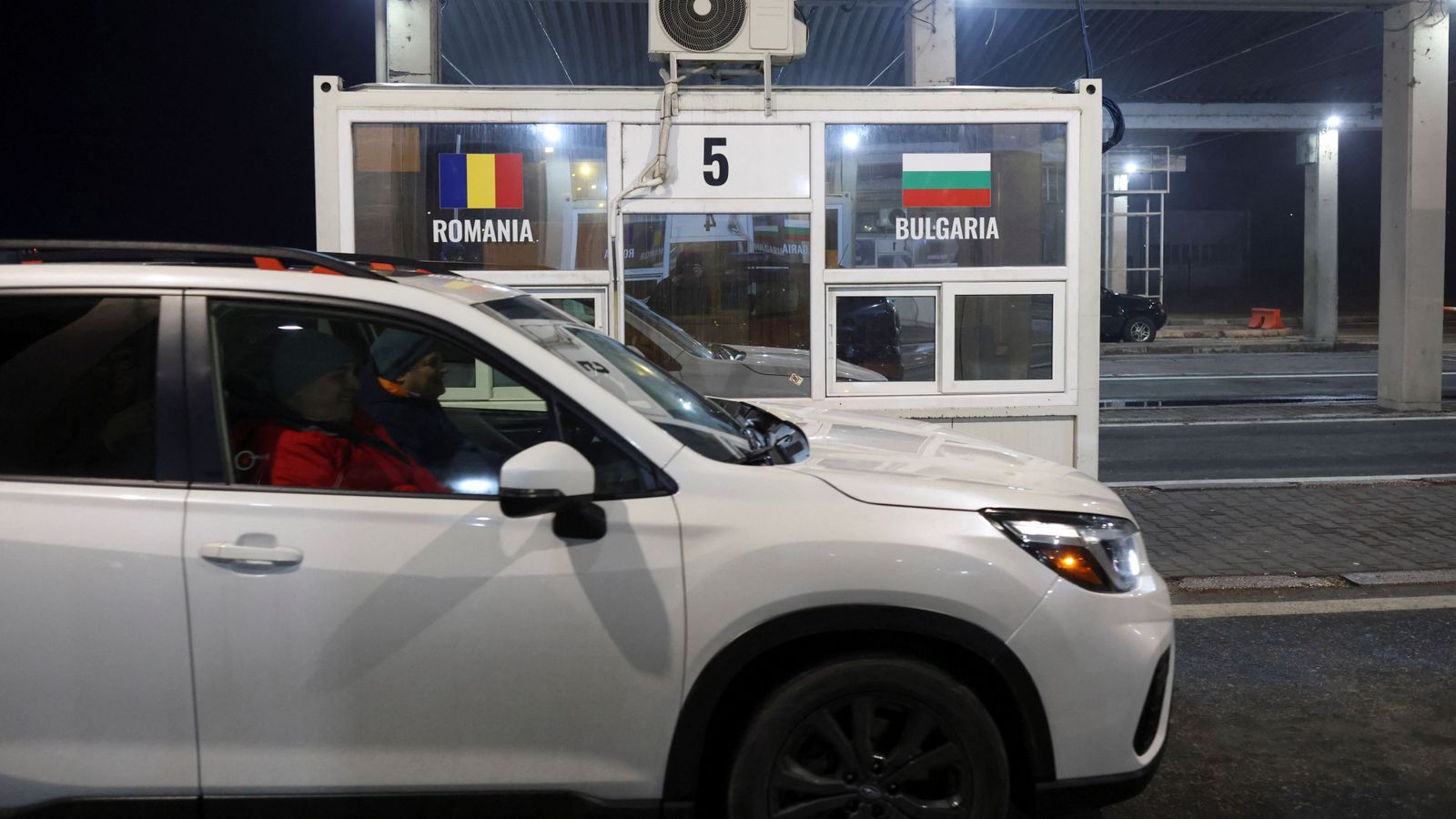 Romania i Bulgària entren en l'espai Schengen