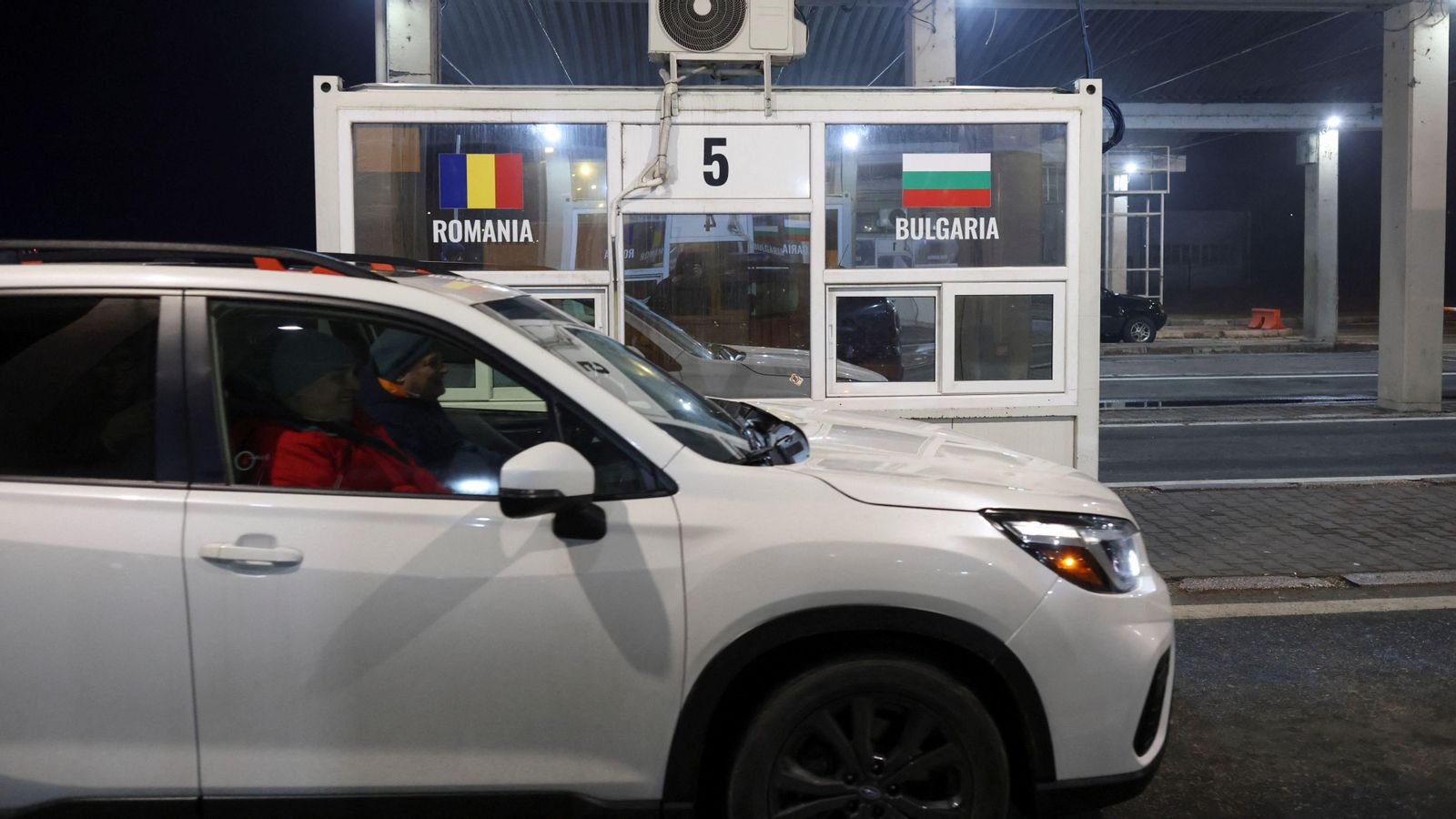 Romania i Bulgària entren en l'espai Schengen