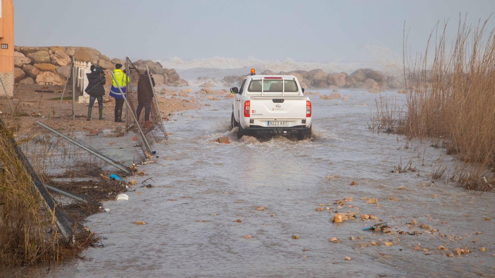 Un camí costaner, del terme de Cullera, negat per l'aigua el passat mes de gener