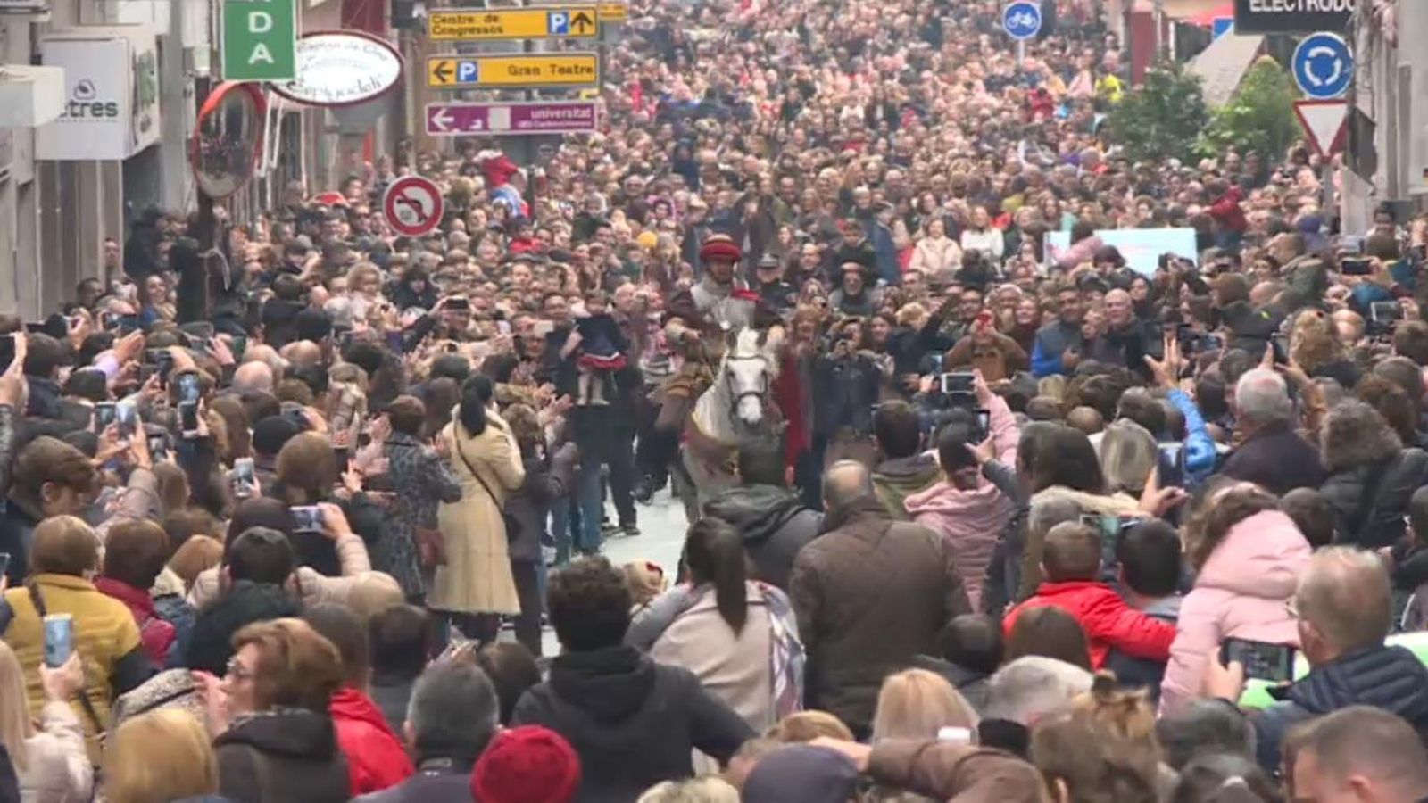 Elx celebra les festes de la vinguda de la Mare de Déu
