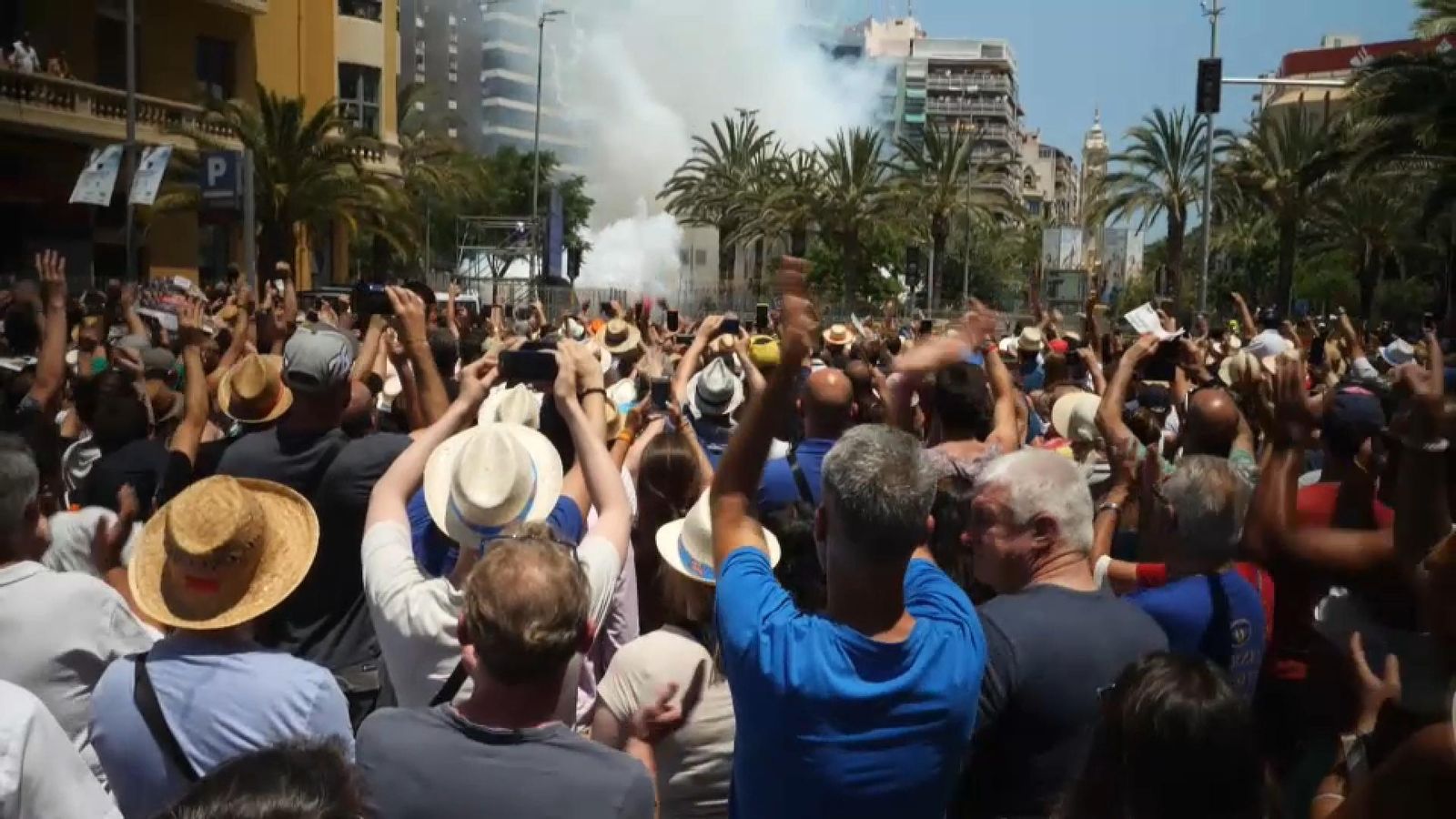 Puntua les mascletaes oficials a concurs de Fogueres en À Punt