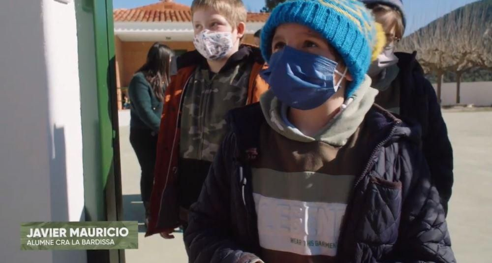 Els xiquets de la Pobla de Benifassà estan encantats amb la seua professora