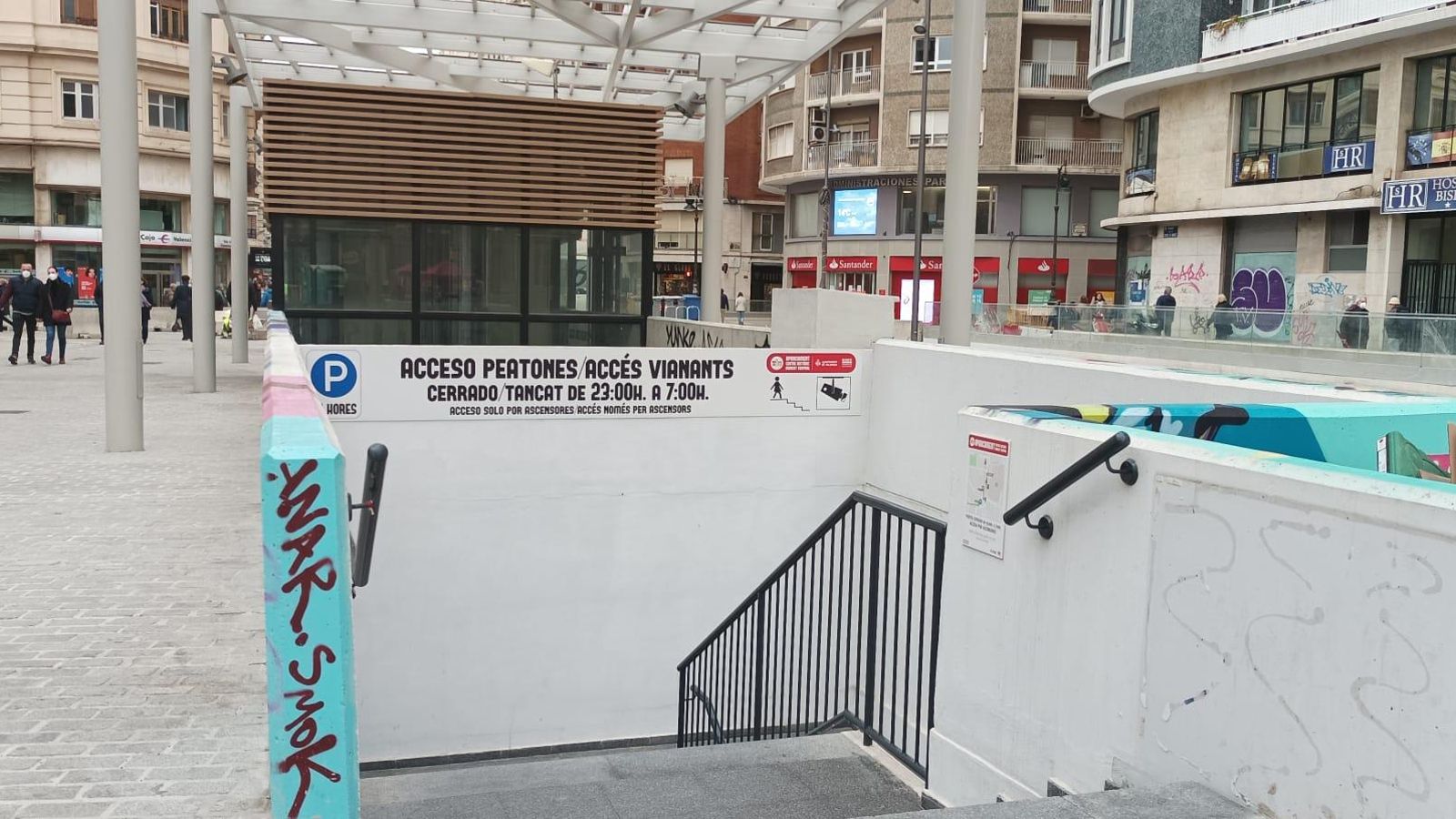 Entrada del pàrquing on ha passat el sinistre Entrada del pàrquig en què ha tingut lloc el sinistre