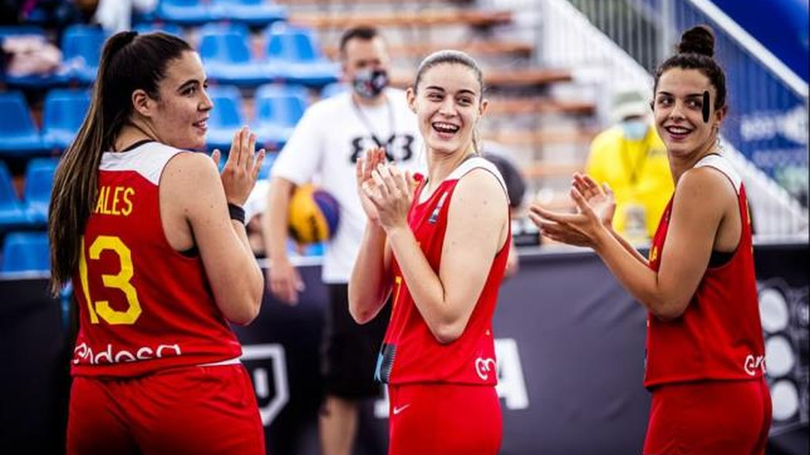 Contell (centre) i Buenavida (dreta) van formar part de la selecció espanyola 3x3