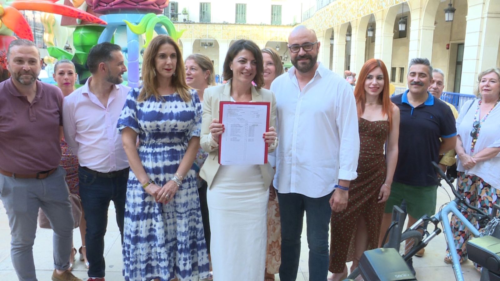 Macarena Olona presenta la llista de Caminando Juntos a Alacant
