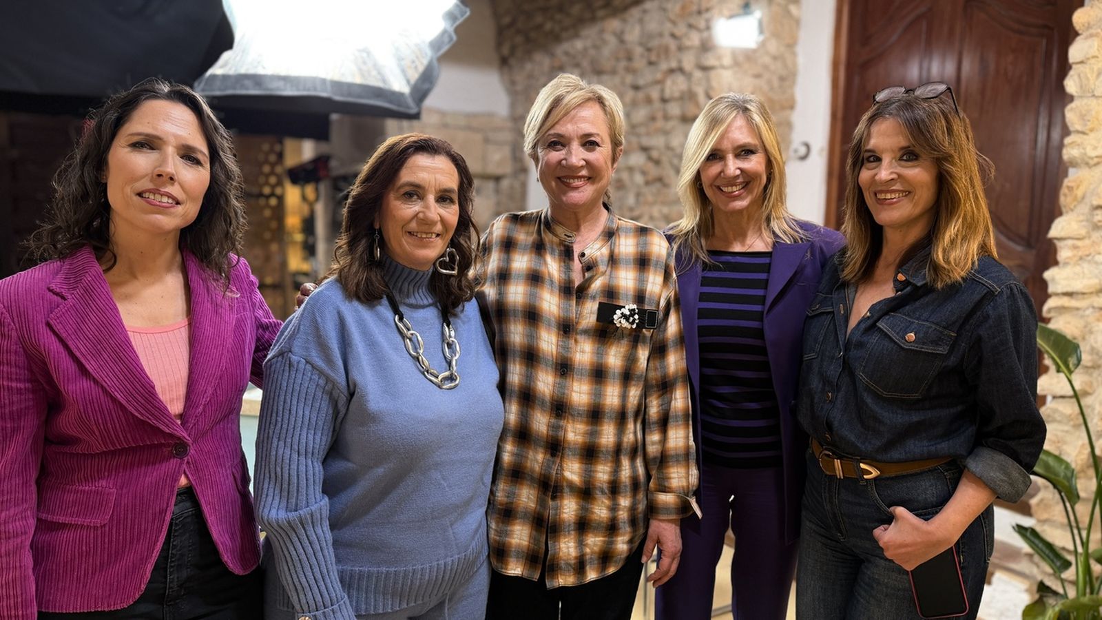 També acudiran a la cita Susana Gisbert, fiscal especialitzada en violència de gènere, i les periodistes Marta Robles, Marta Nebot, Cristina Cubero i Luz Sánchez Mellado.