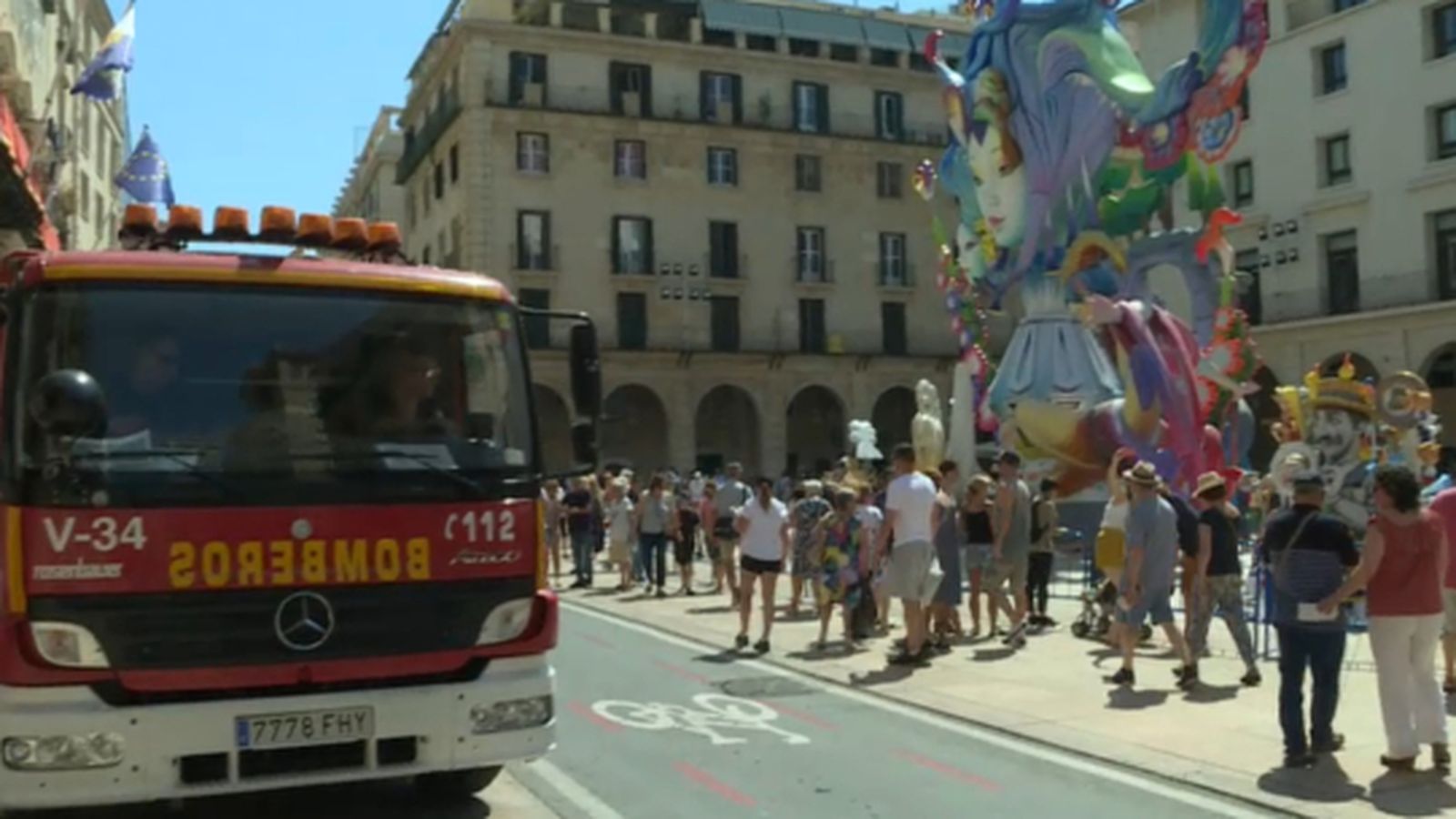 Les primeres fogueres a cremar seran les dues oficials, obra de Pedro Espadero la gran i, de Sergio Gómez, la infantil