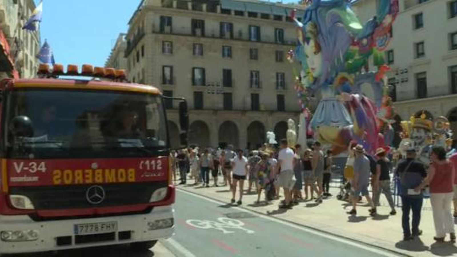 Les primeres fogueres a cremar seran les dues oficials, obra de Pedro Espadero la gran i, de Sergio Gómez, la infantil