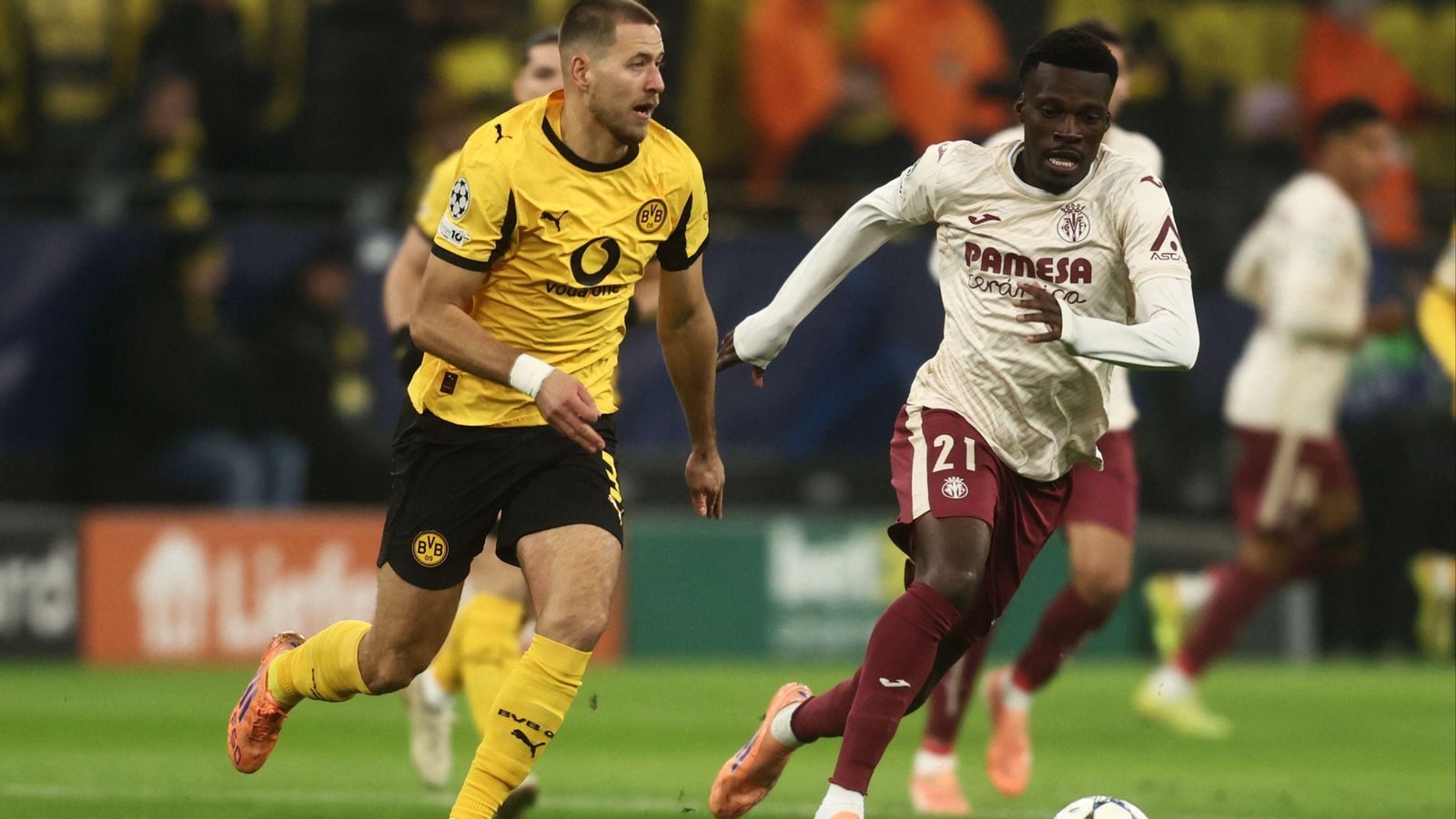 Okuwaseyi, en una acció del duel