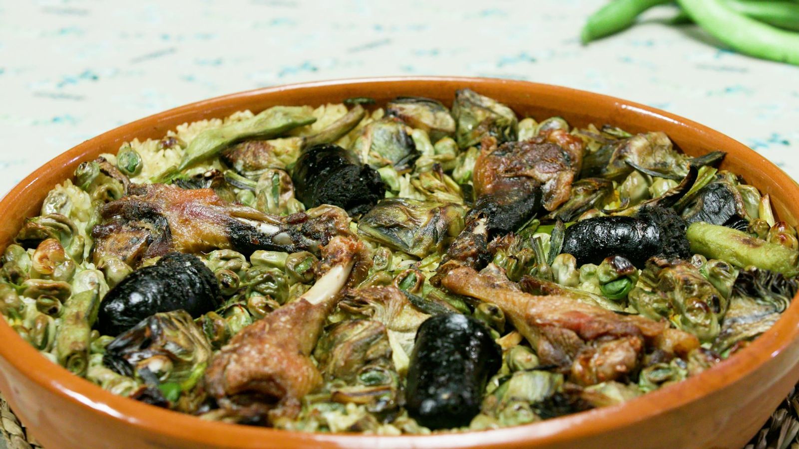 Arròs al forn amb faves i carxofes