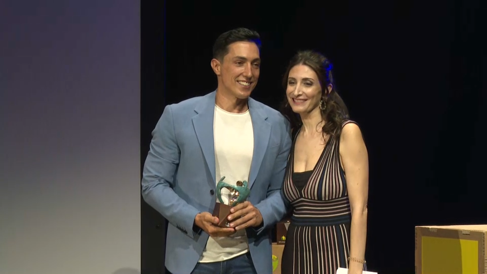 Els representants del programa arrepleguen el premi