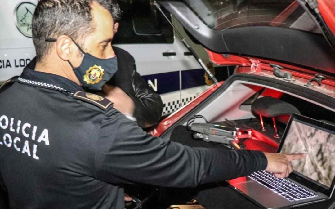 Dispositiu de vigilància de la Policia Local d'Alacant la passada nit Dispositiu de vigilància de la Policia Local d'Alacant la passada nit