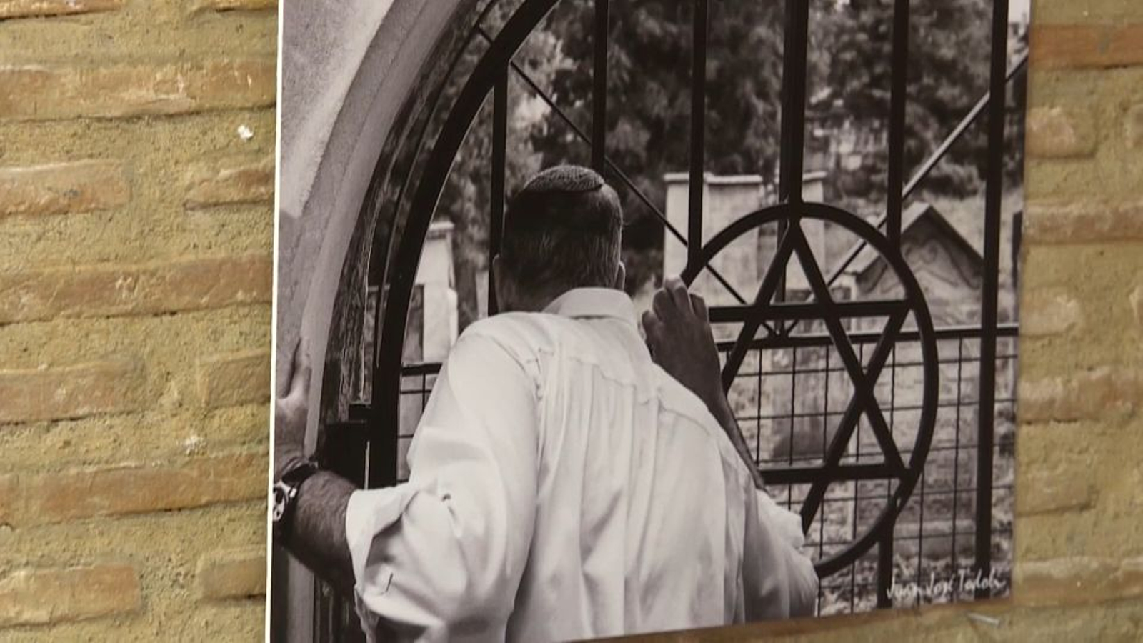 Exposició fotogràfica 'Auschwitz-Birkenau a Bètera