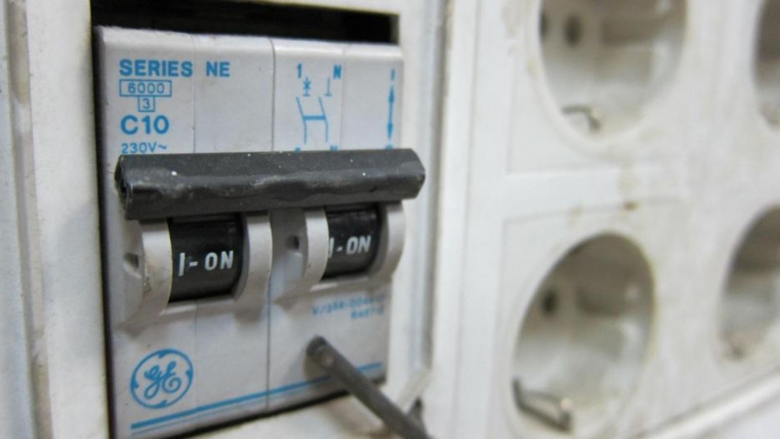 L'augment de la llum ha sigut clau en l'ascens de l'IPC de gener