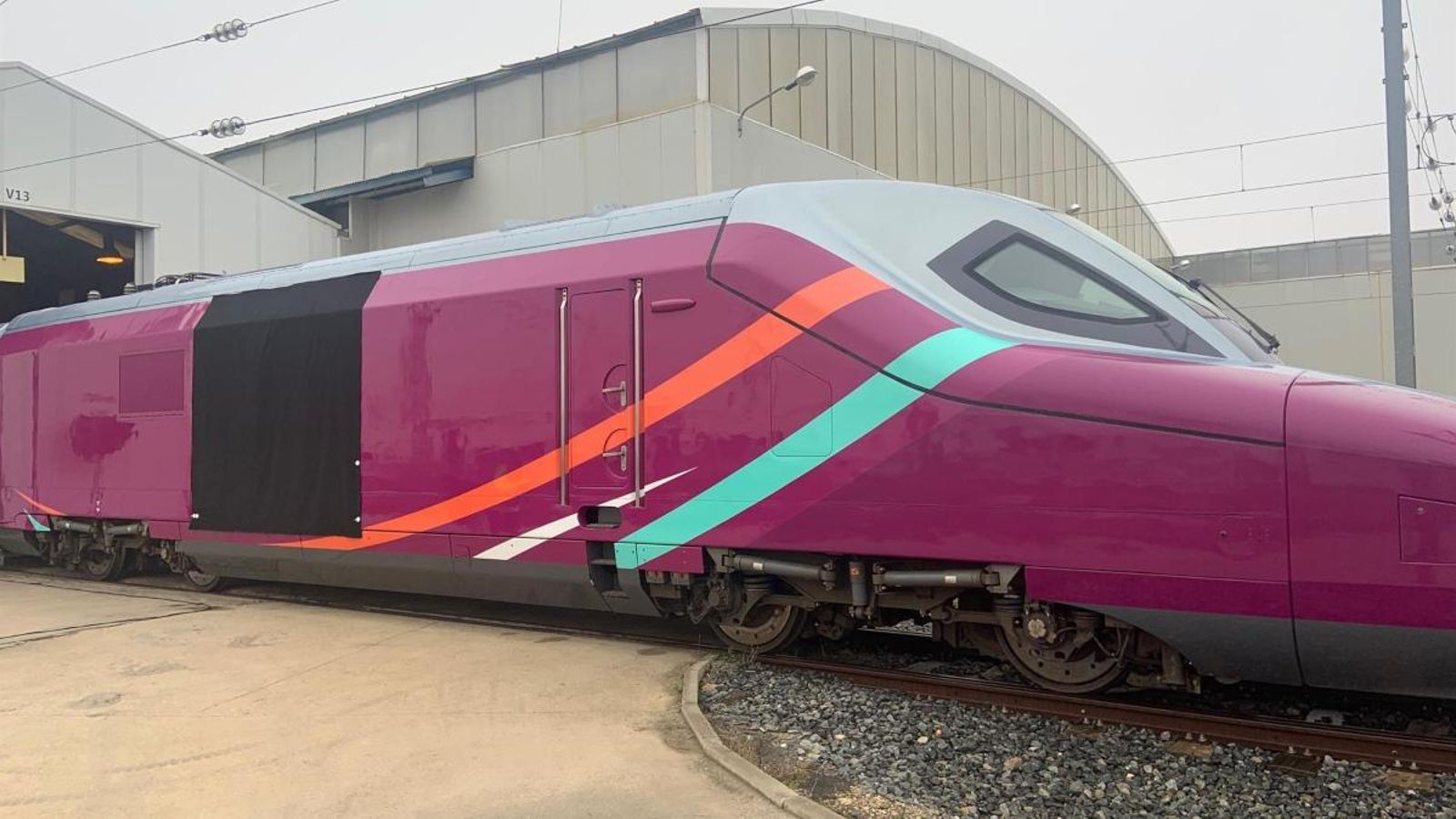 El tren d'alta velocitat a baix cost AVLO començarà a prestar servei en la línia Madrid-Barcelona