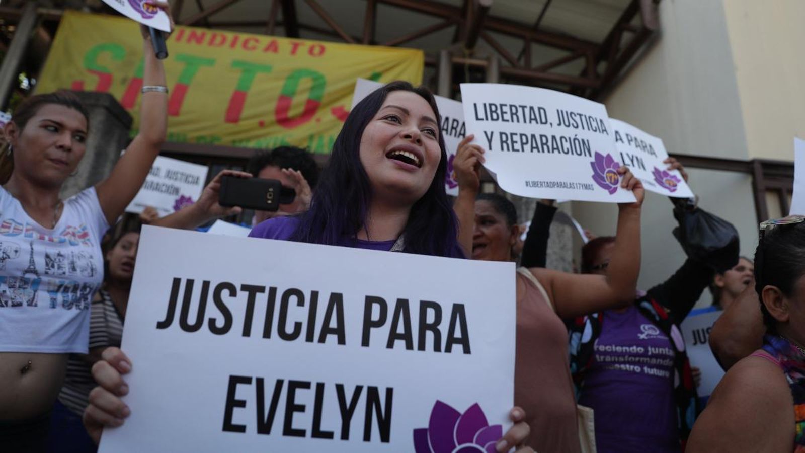 El cas ha traspassat les fronteres del país i les organitzacions internacionals de drets humans han sol·licitat a la Fiscalia que desistisca de l'acusació contra la jove