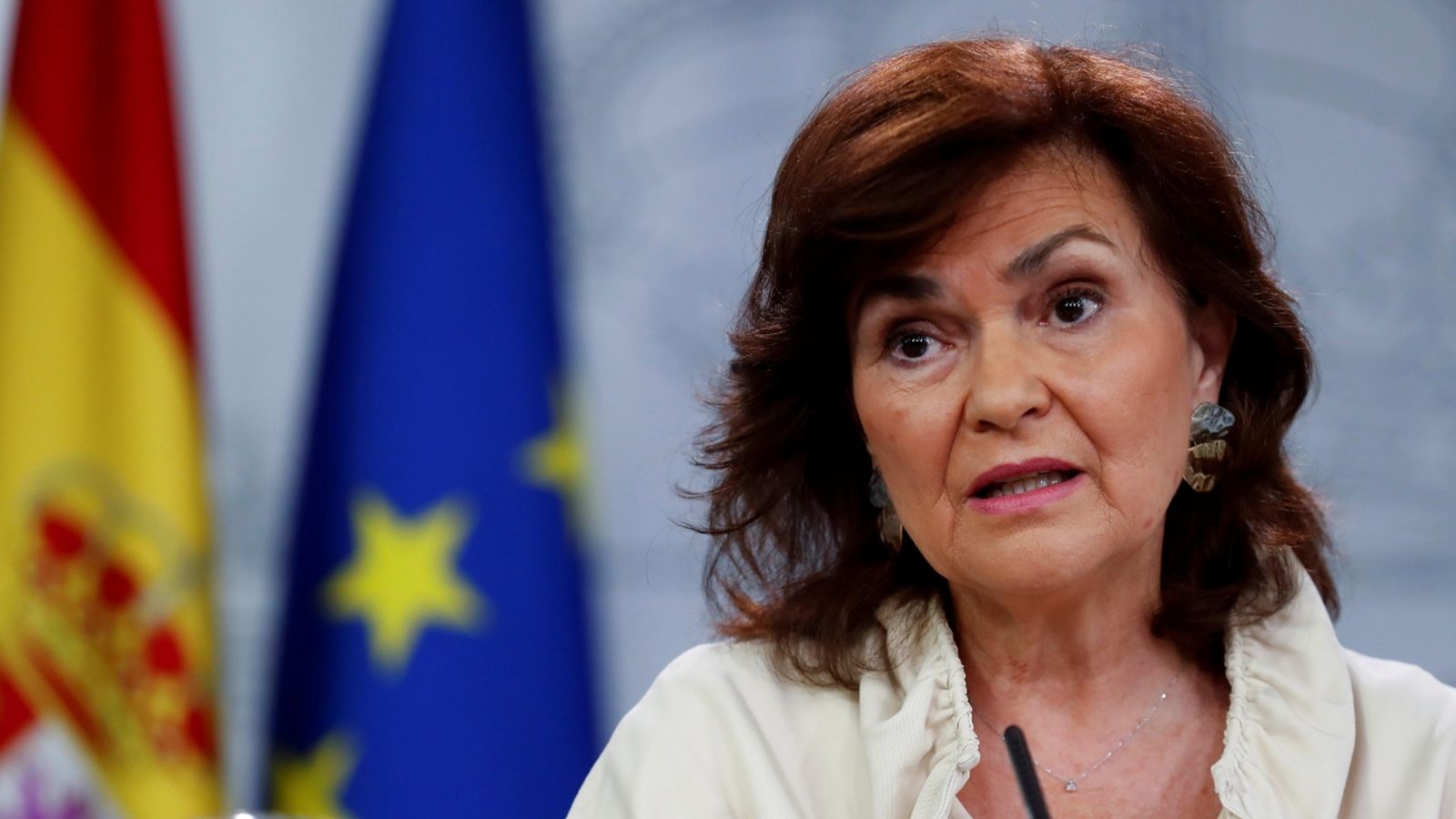 La vicepresidenta del Govern, Carmen Calvo, durant la roda de premsa posterior al Consell de Ministres del 24 d'agost