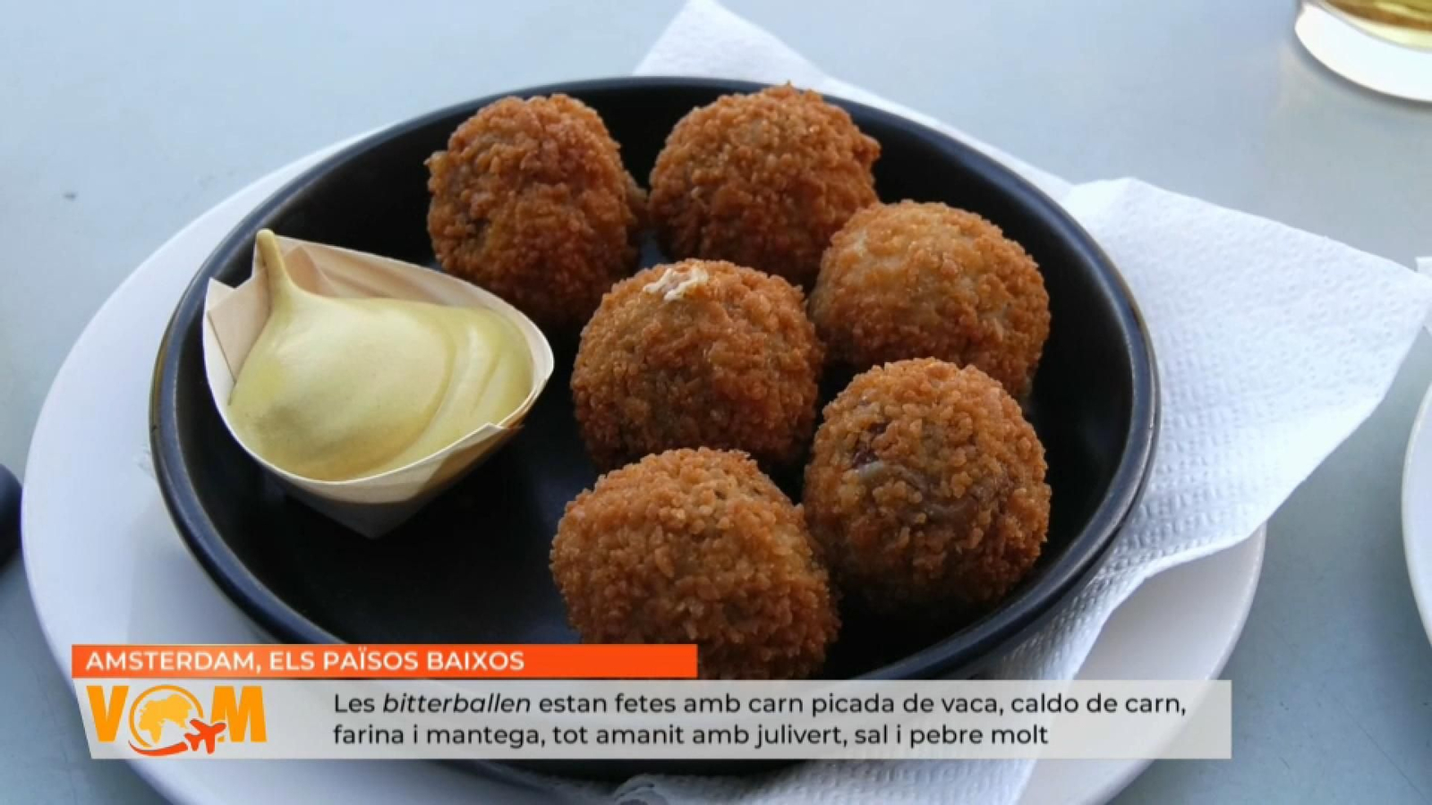 Les típiques 'bitterballen' són una espècie de croquetes holandeses