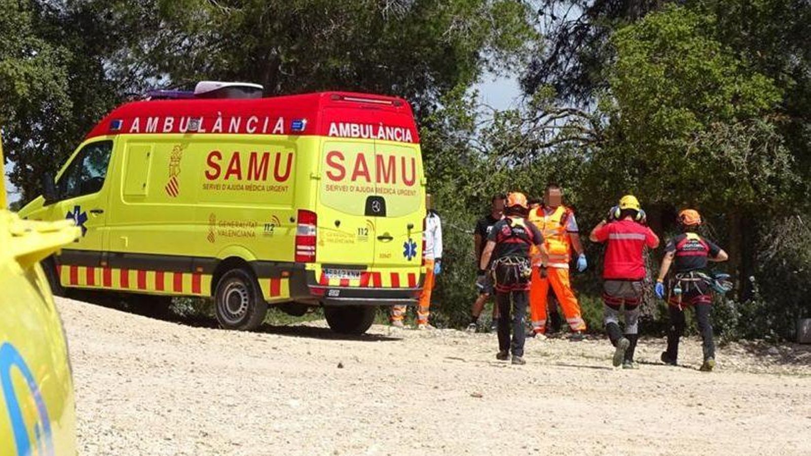 Rescat del ciclista a Banyeres de Mariola Rescat del ciclista a Banyeres de Mariola