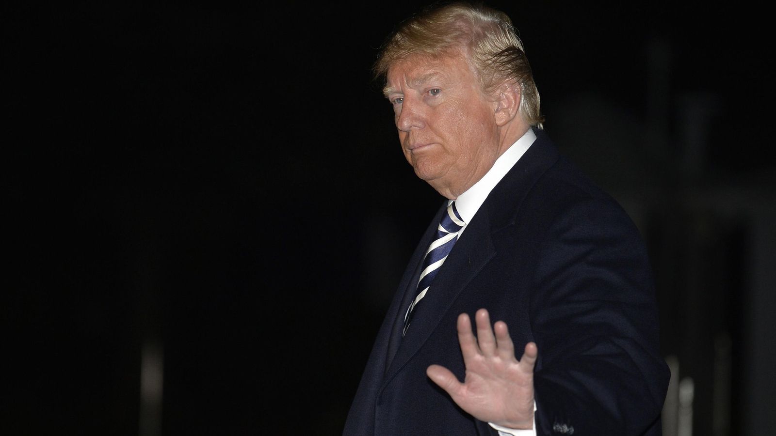 Trump anuncia que posarà fi a l'acord nuclear amb Rússia