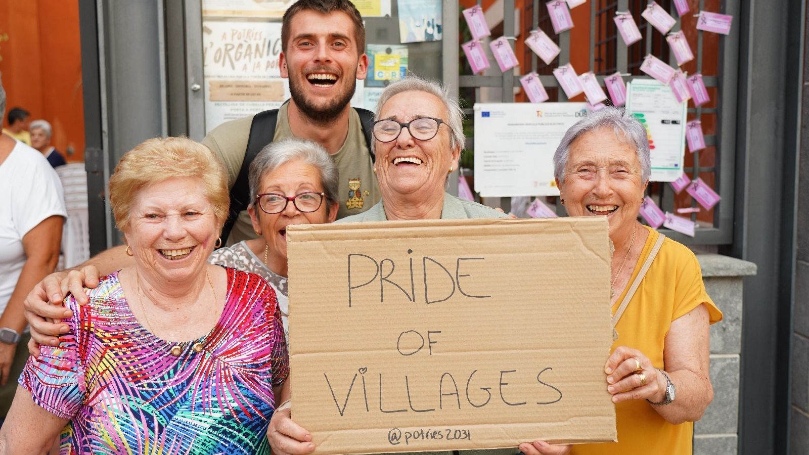 Imatge d'arxiu de la campanya "Orgull de pobles" amb veïnat de Potries, el xicotet municipi que vol ser Capital Europea de la Cultura