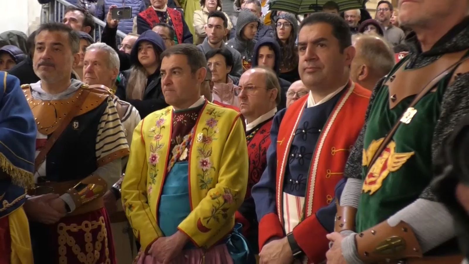 Alcoi celebra la diana, el primer acte de la trilogia festera