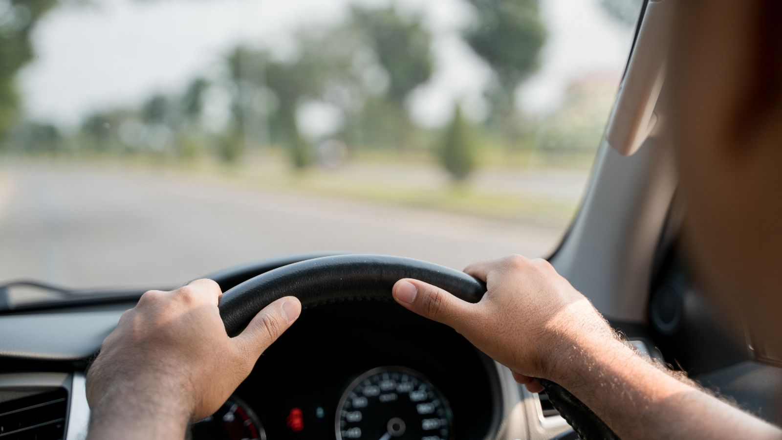 Els detinguts pagaven uns 90 dòlars de mitjana a canvi d'un permis fals que després permutaven per l'espanyol