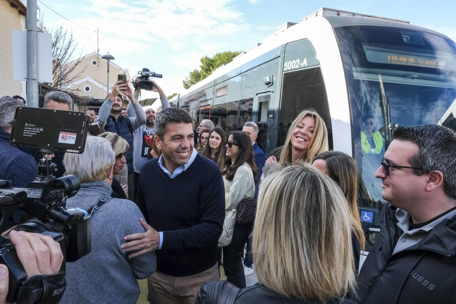 Mazón, este dissabte a l'estació d'Altea