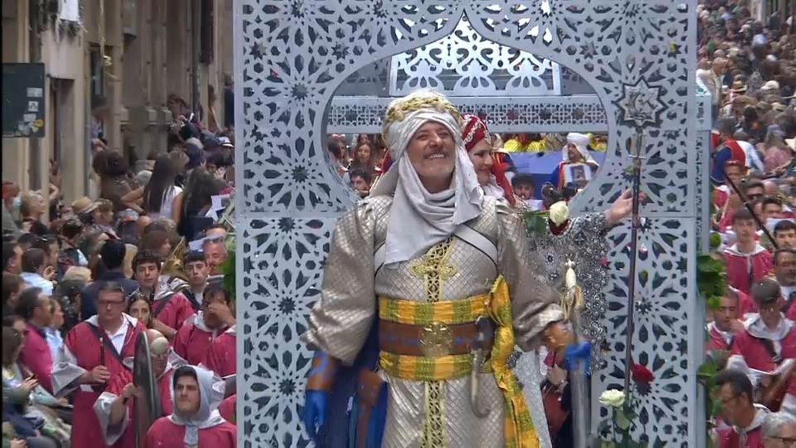 20.04.2024 | Moros i cristians d'Alcoi, entrada mora | Primera Part