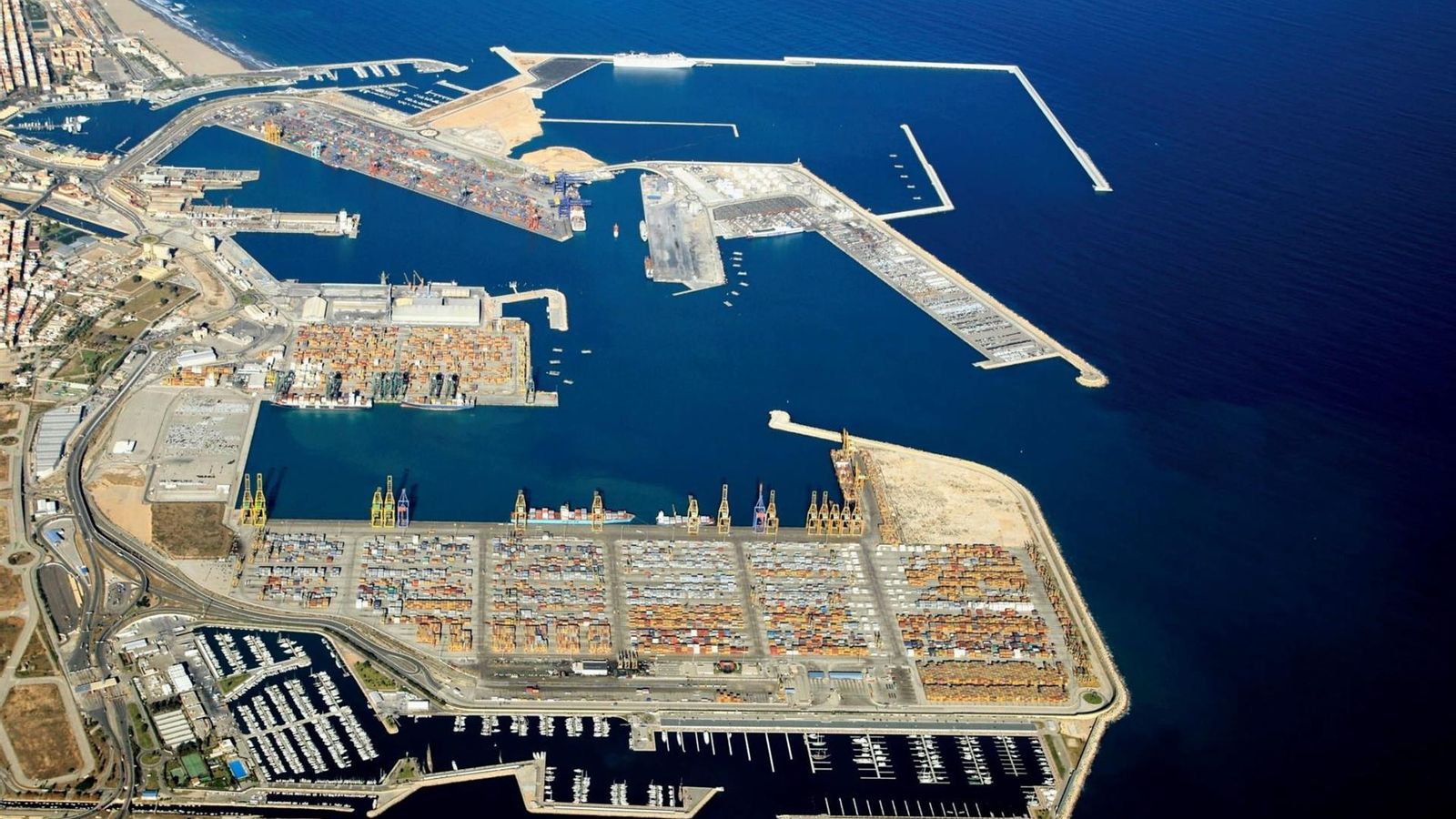 Vista aèria del port de València