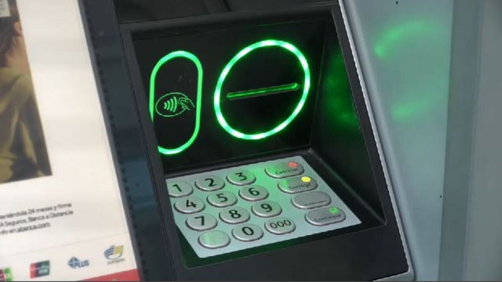 Un caixer bancari, en arxiu