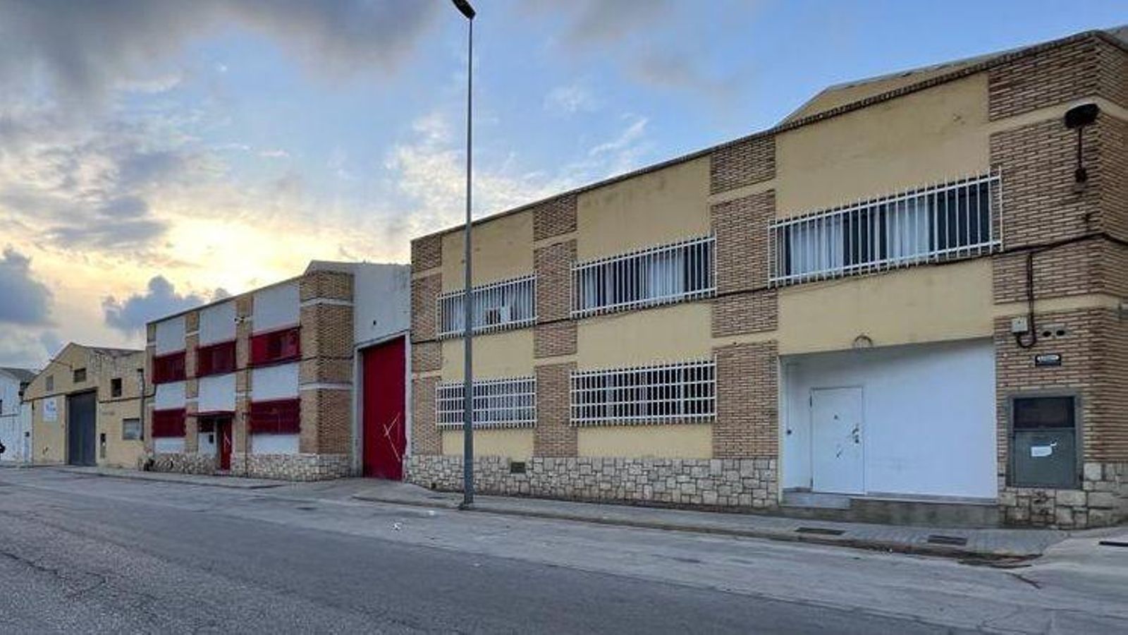 Nau on es trobava la granja industrial de marihuana