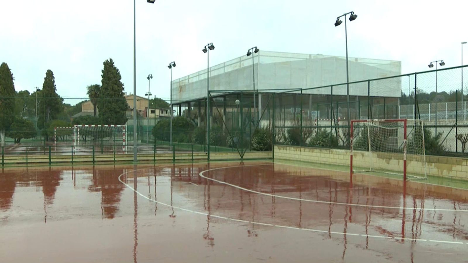 Imatge d'Ontinyent després de l'episodi de pluja i vent