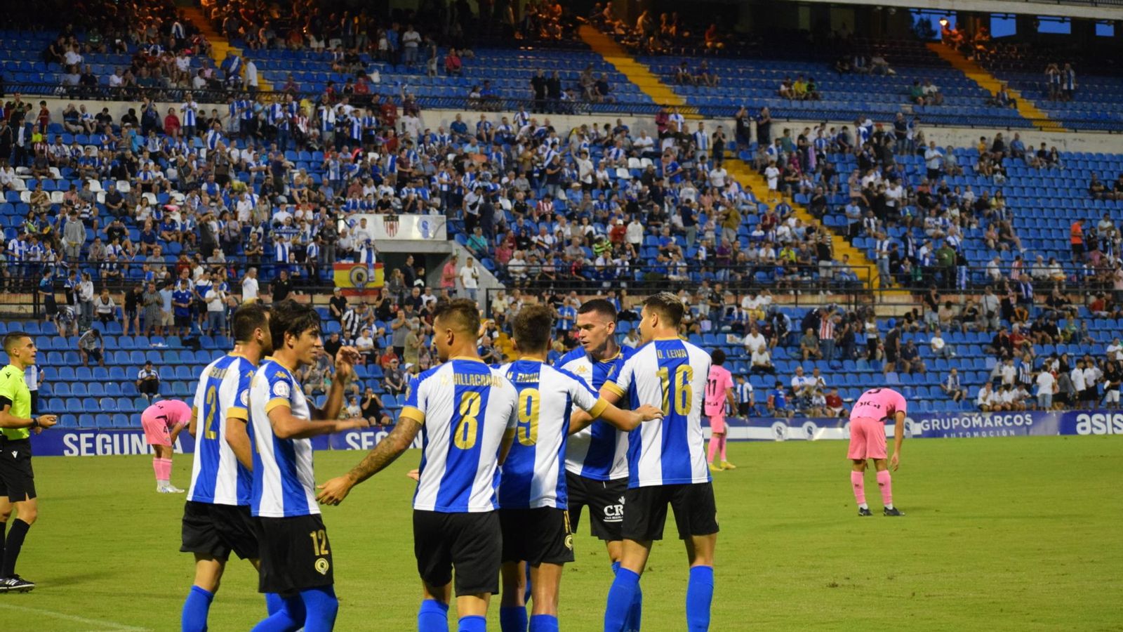 L’UE Alzira rep l’Hèrcules CF en el duel més destacat de la jornada. Foto: Hércules