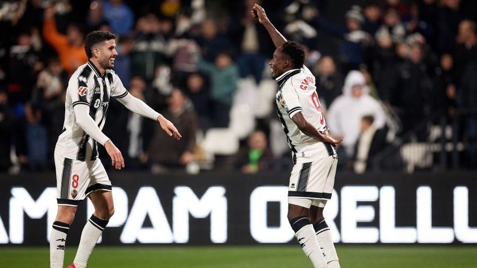 Camara celebra un dels gols