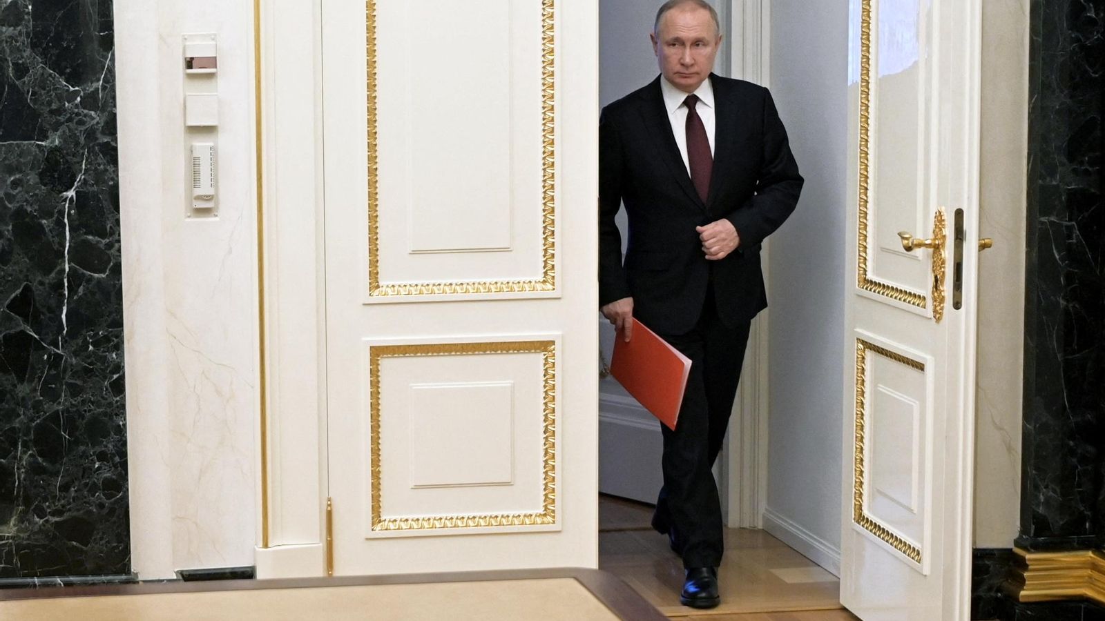 El president de Rússia Vládimir Putin moments abans de comparéixer aquest cap de setmana