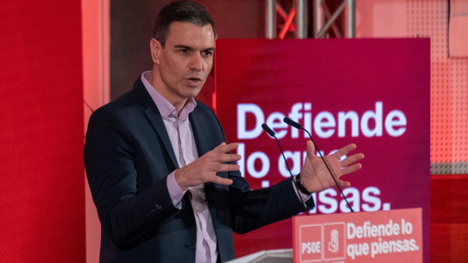 Pedro Sánchez participa en la cloenda de la convenció municipal del PSOE-A