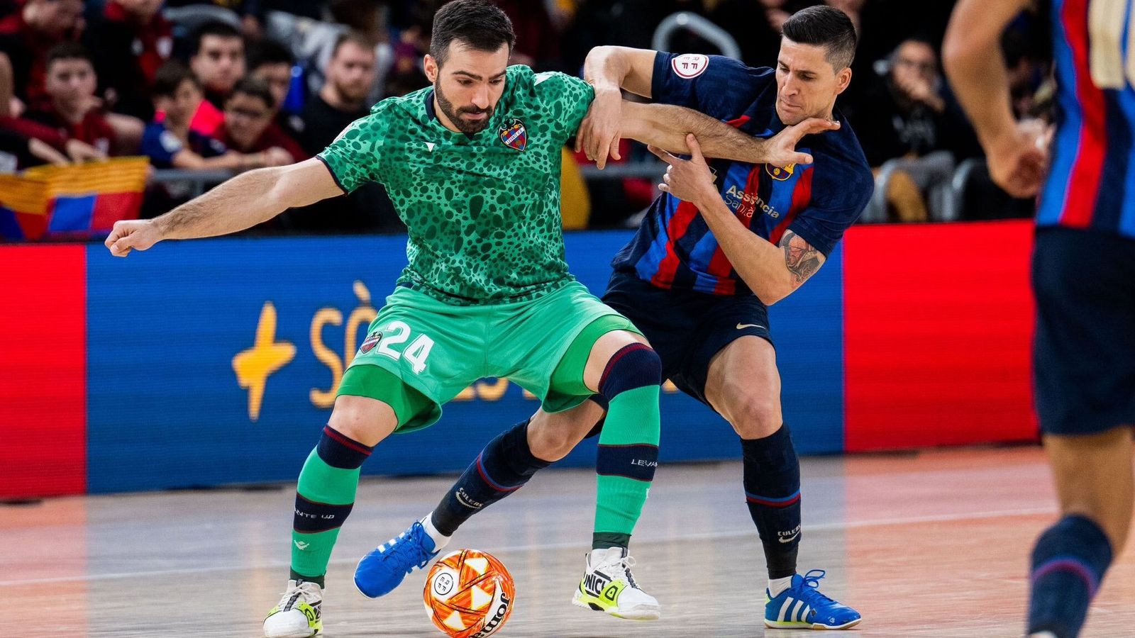 Pedro Toro, en una acció del partit
